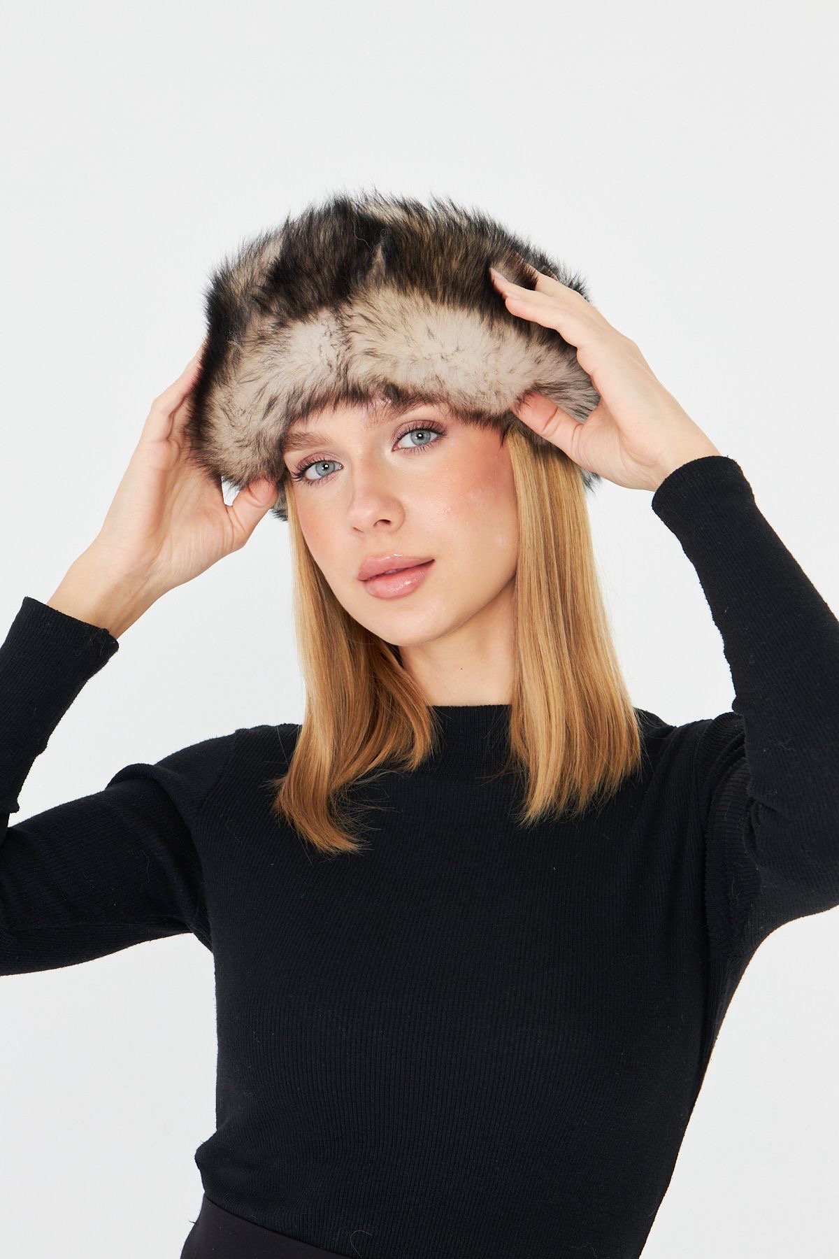 The Toscana Elegance: Hand-Crafted Ladies' Toscana Hat - Image 3