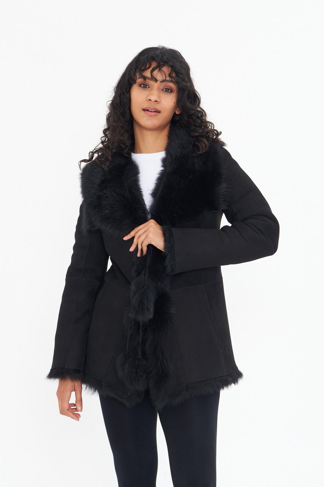 The Toscana Elegance: Hand-Crafted Ladies' Long-Fur Sheepskin Toscana Coat